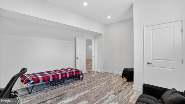 10525 TANAGER LN, Potomac, MD 20854