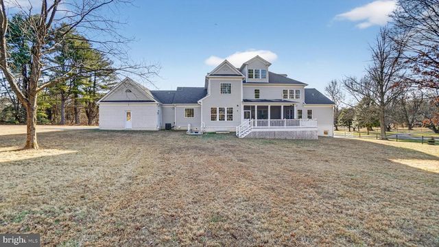 10525 TANAGER LN, Potomac, MD 20854