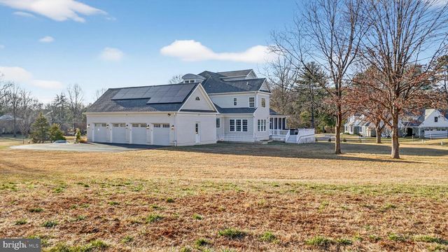 10525 TANAGER LN, Potomac, MD 20854