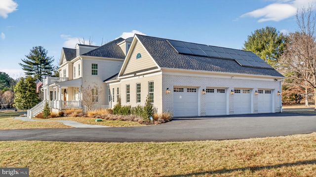 10525 TANAGER LN, Potomac, MD 20854