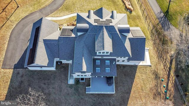 10525 TANAGER LN, Potomac, MD 20854