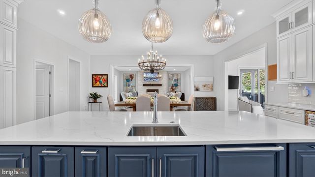 10525 TANAGER LN, Potomac, MD 20854