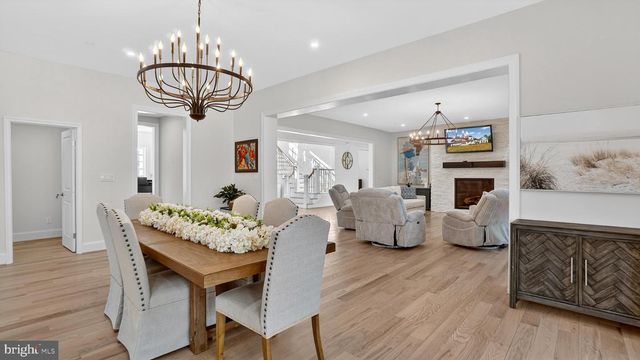 10525 TANAGER LN, Potomac, MD 20854