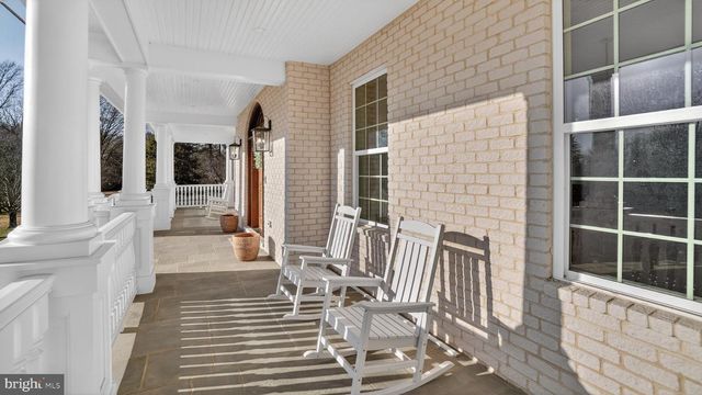 10525 TANAGER LN, Potomac, MD 20854