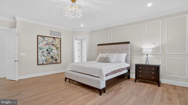 10525 TANAGER LN, Potomac, MD 20854