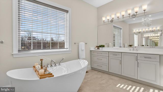 10525 TANAGER LN, Potomac, MD 20854