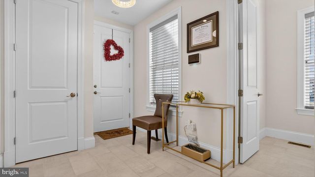 10525 TANAGER LN, Potomac, MD 20854