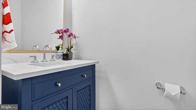 10525 TANAGER LN, Potomac, MD 20854