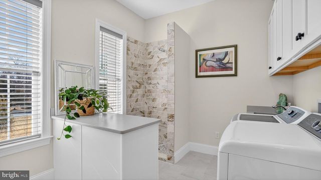 10525 TANAGER LN, Potomac, MD 20854