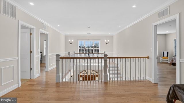 10525 TANAGER LN, Potomac, MD 20854