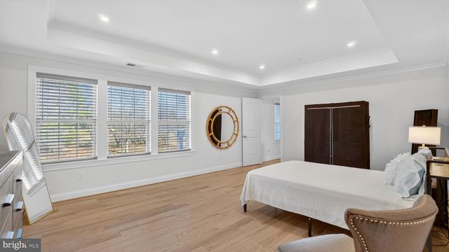 10525 TANAGER LN, Potomac, MD 20854