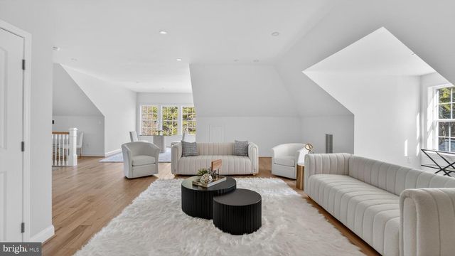 10525 TANAGER LN, Potomac, MD 20854