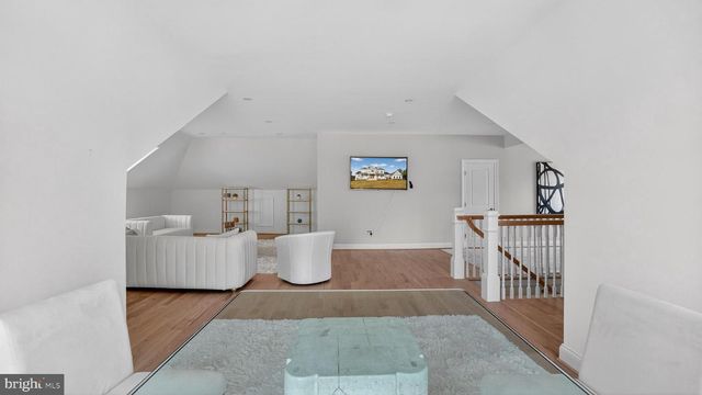 10525 TANAGER LN, Potomac, MD 20854