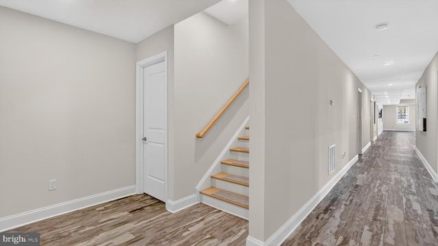 10525 TANAGER LN, Potomac, MD 20854