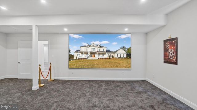 10525 TANAGER LN, Potomac, MD 20854