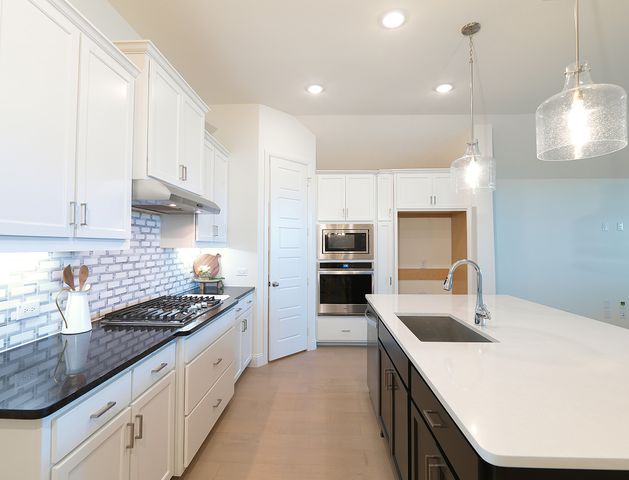 6200 Cobbetts Pond Lane, Fort Worth, TX 76179