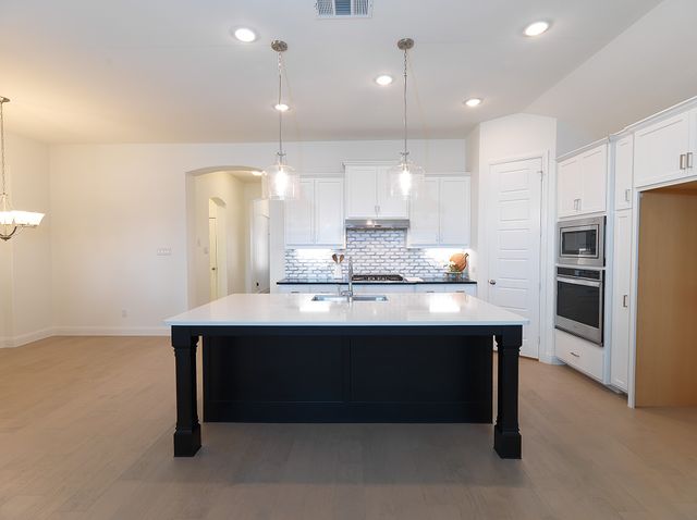 6200 Cobbetts Pond Lane, Fort Worth, TX 76179