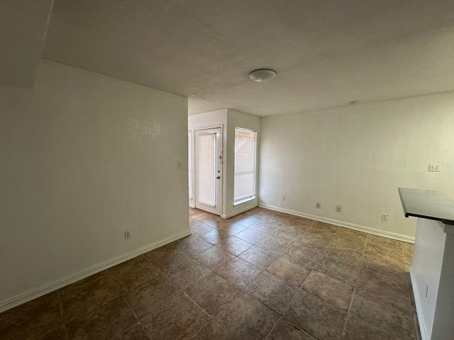 9825 Walnut Street 304, Dallas, TX 75243