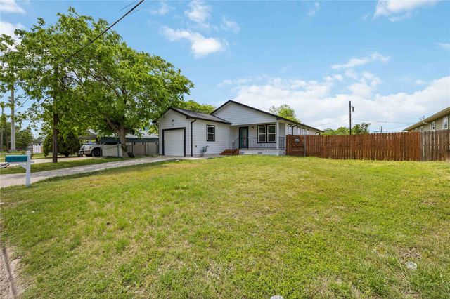 400 Booth ST, Taylor, TX 76574