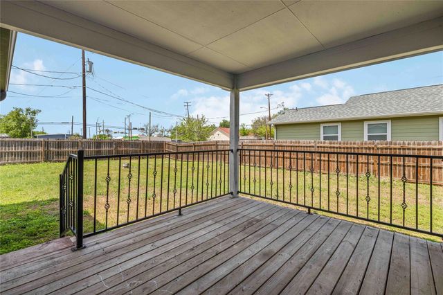 400 Booth ST, Taylor, TX 76574