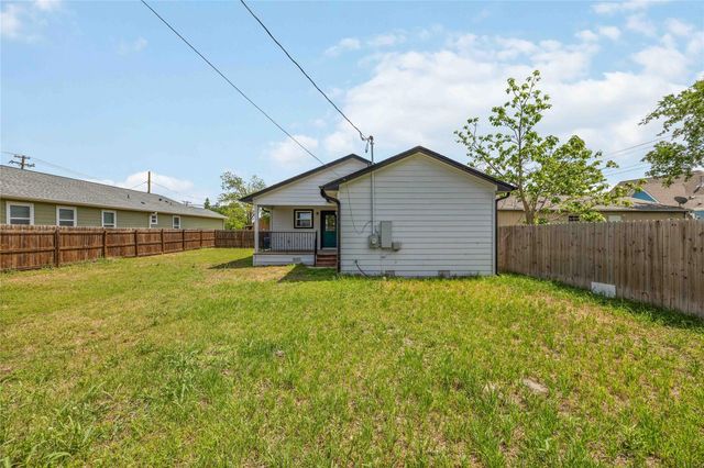 400 Booth ST, Taylor, TX 76574