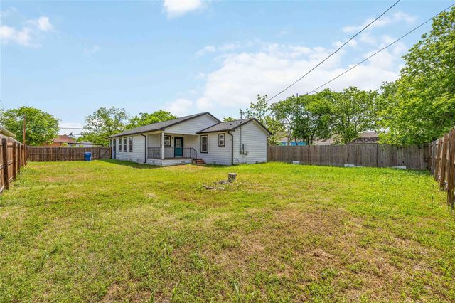 400 Booth ST, Taylor, TX 76574