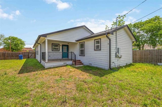 400 Booth ST, Taylor, TX 76574