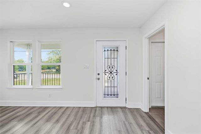 400 Booth ST, Taylor, TX 76574