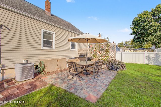 39 Waldron Road, Allentown, NJ 08501