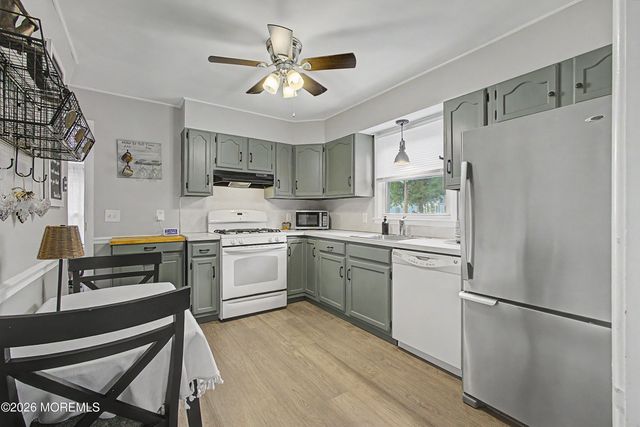 39 Waldron Road, Allentown, NJ 08501