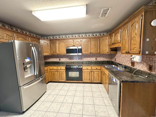 124 Summer Boulevard, Trumann, AR 72472