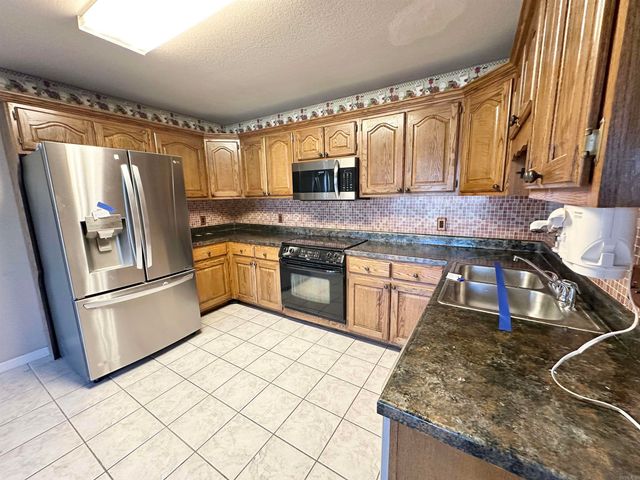 124 Summer Boulevard, Trumann, AR 72472