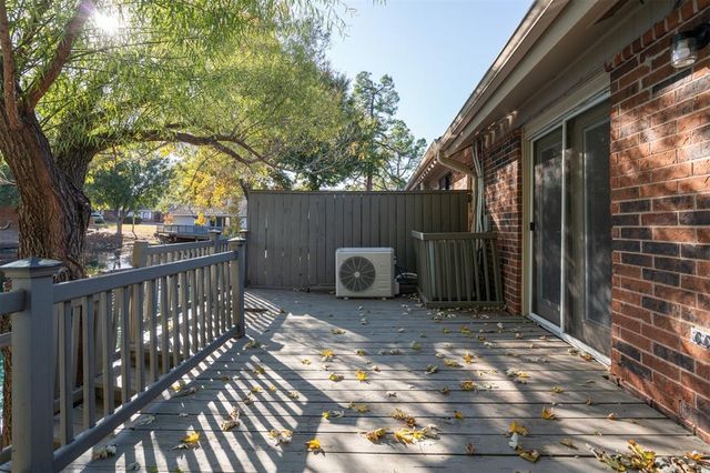 2908 Village Circle, Edmond, OK 73013