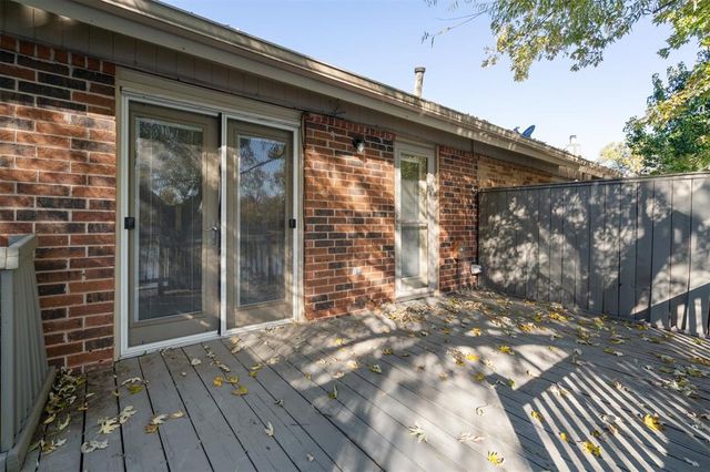 2908 Village Circle, Edmond, OK 73013