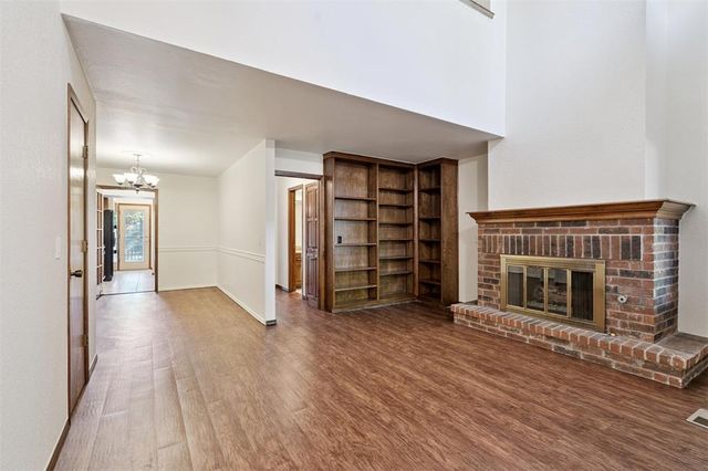 2908 Village Circle, Edmond, OK 73013