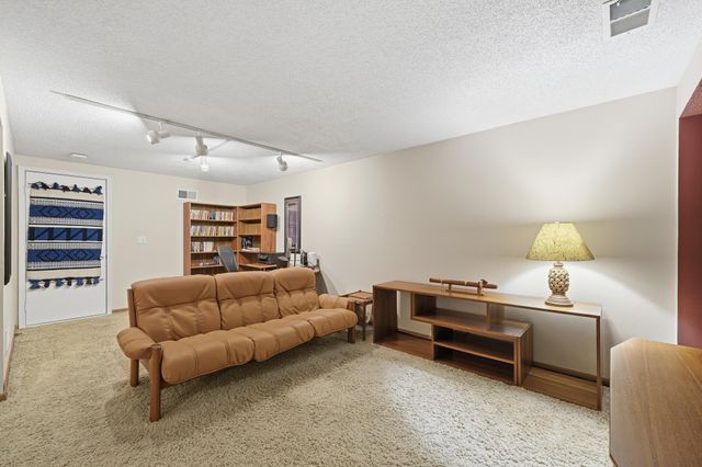15213 Boulder Creek Drive, Minnetonka, MN 55345