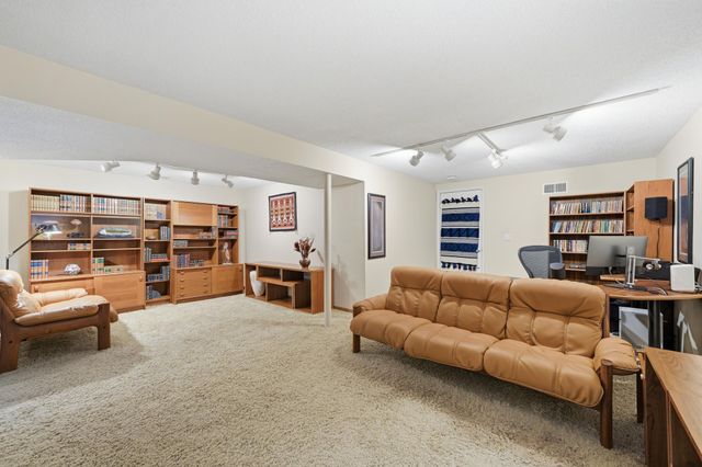 15213 Boulder Creek Drive, Minnetonka, MN 55345