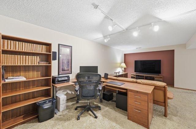 15213 Boulder Creek Drive, Minnetonka, MN 55345