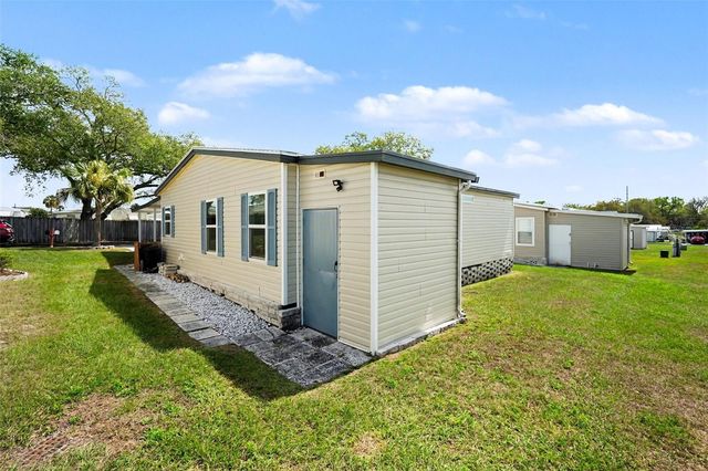 7123 SIESTA STREET, Zephyrhills, FL 33541