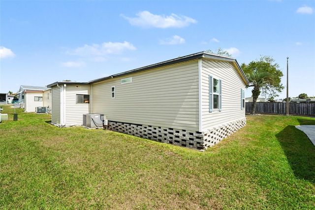 7123 SIESTA STREET, Zephyrhills, FL 33541