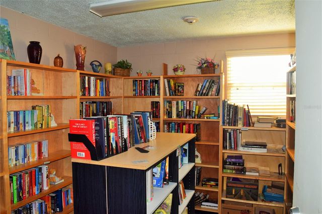 7123 SIESTA STREET, Zephyrhills, FL 33541