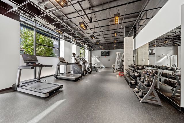 400 W Huron Street 1001, Chicago, IL 60654