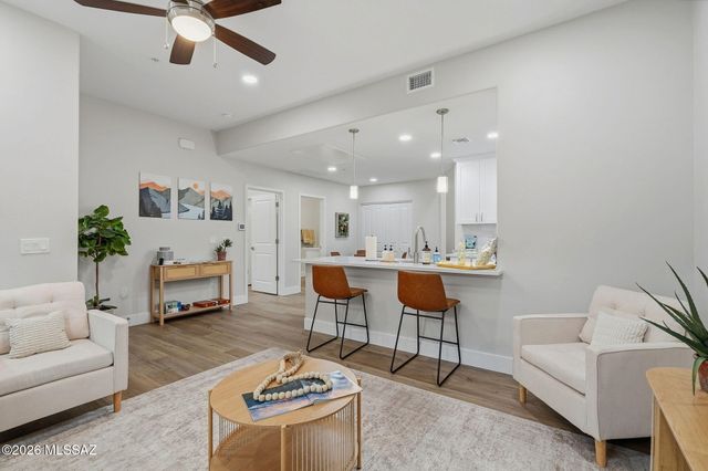 2020 E River Rd Unit 101, Tucson, AZ 85718