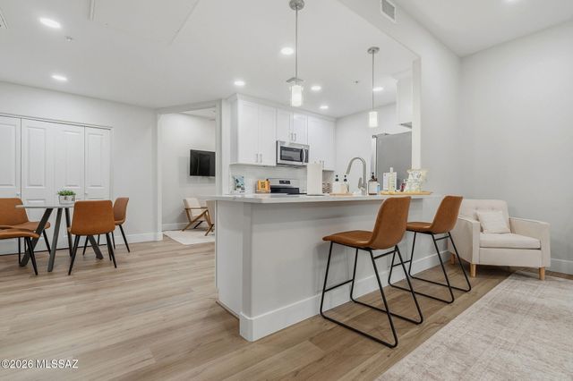 2020 E River Rd Unit 101, Tucson, AZ 85718