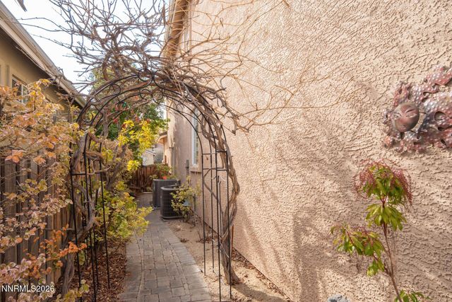 2730 Albazano Drive, Sparks, NV 89436