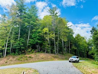10.21 acres 1981 Round Mountain Parkway Lot 90, Lenoir, NC 28645