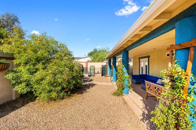 711 N Erin Avenue, Tucson, AZ 85711