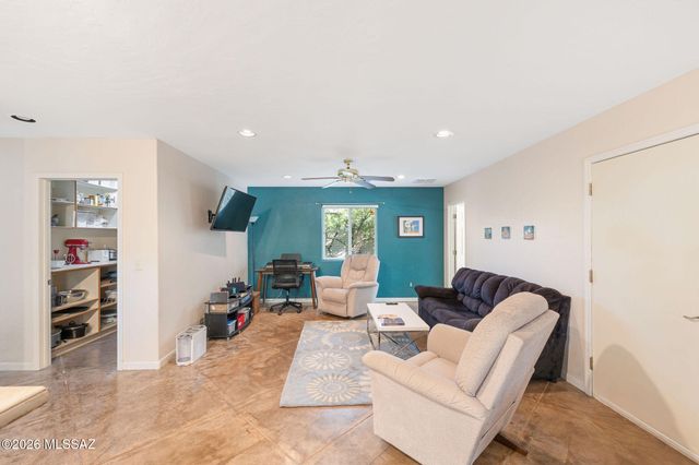 711 N Erin Avenue, Tucson, AZ 85711