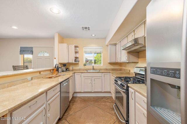 711 N Erin Avenue, Tucson, AZ 85711