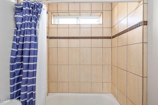 711 N Erin Avenue, Tucson, AZ 85711